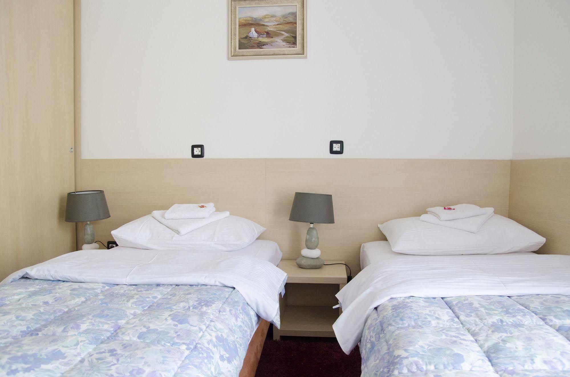 Hotel Viv Trebinje Exterior foto